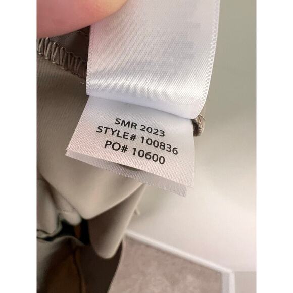 Rhone's 8" Mid-Rise Flat Front Casual Resort Chino Short Khaki Men's Size 35 NWT - Picture 9 of 10